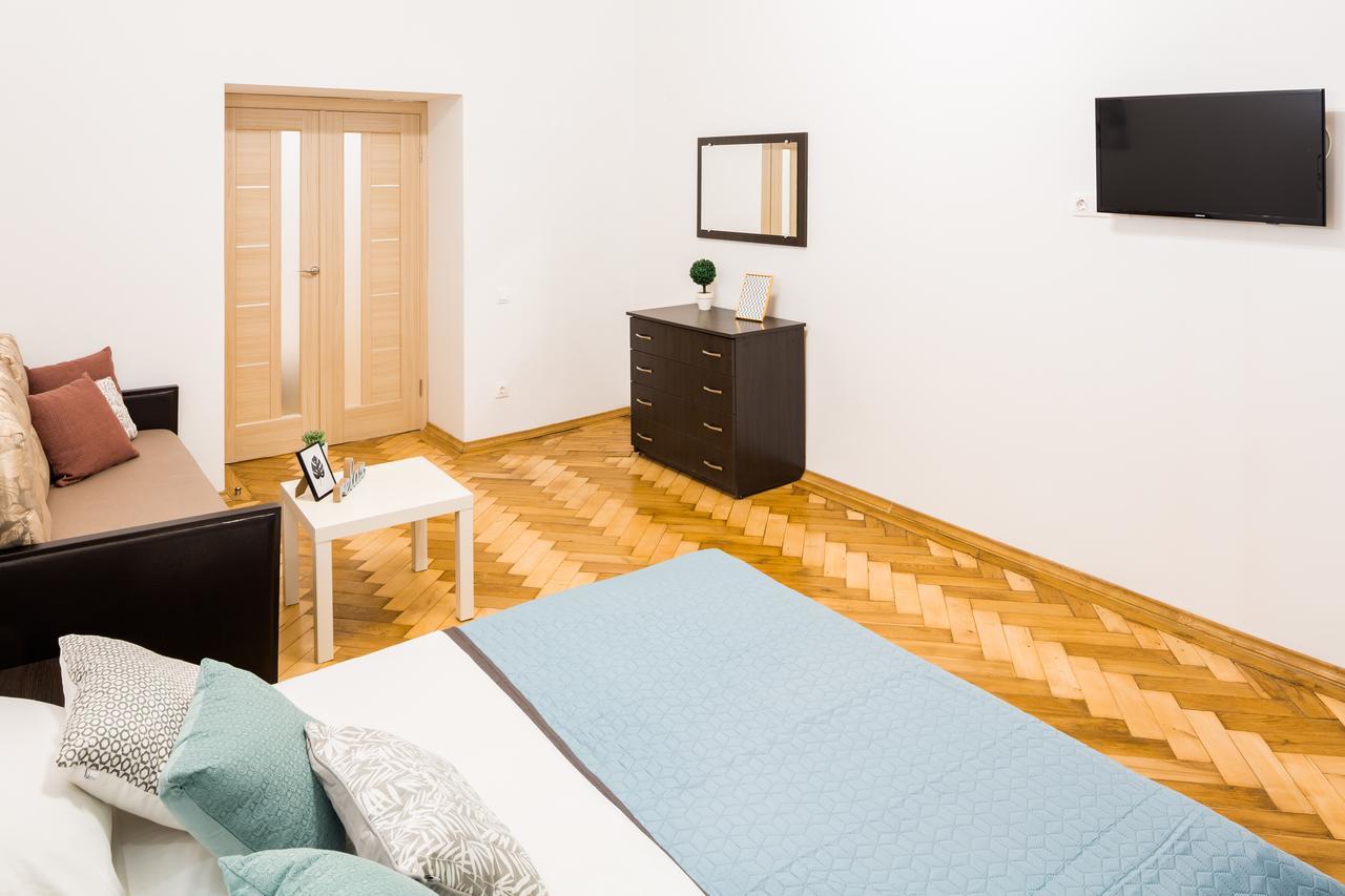 Bright And Cozy Apart With Balcony Lviv Ngoại thất bức ảnh
